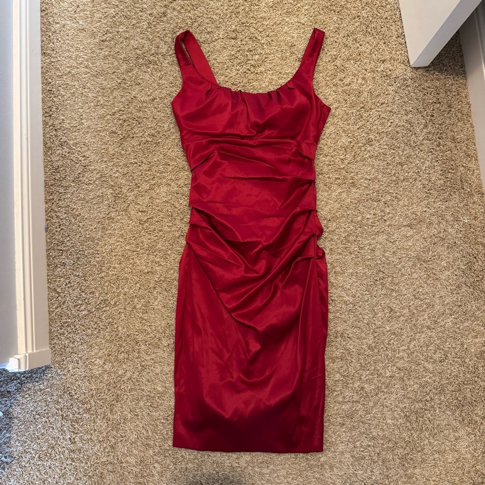 Elegant Red Sleeveless Dress